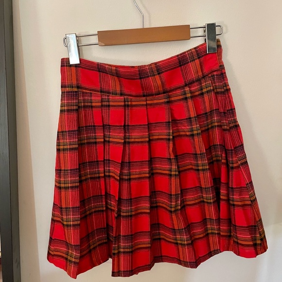 Size Small Skirt - Picture 2 of 2